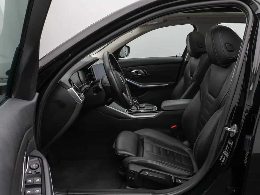 BMW 3 Series d  Sport Line Panorama HUD DAB Lordos LED PDC 12/2020-photo-19