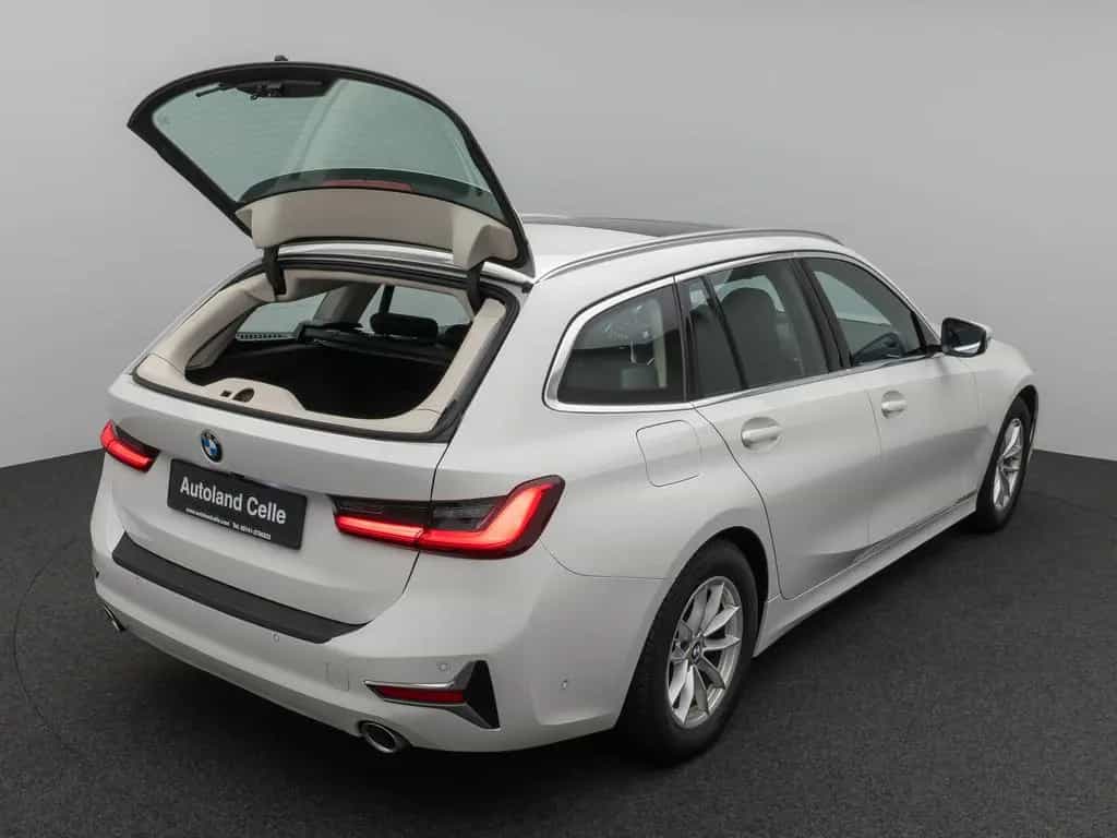 BMW 3 Series d  Luxury Line Panorama Kamera DAB AHK Alarm 08/2021-photo-13