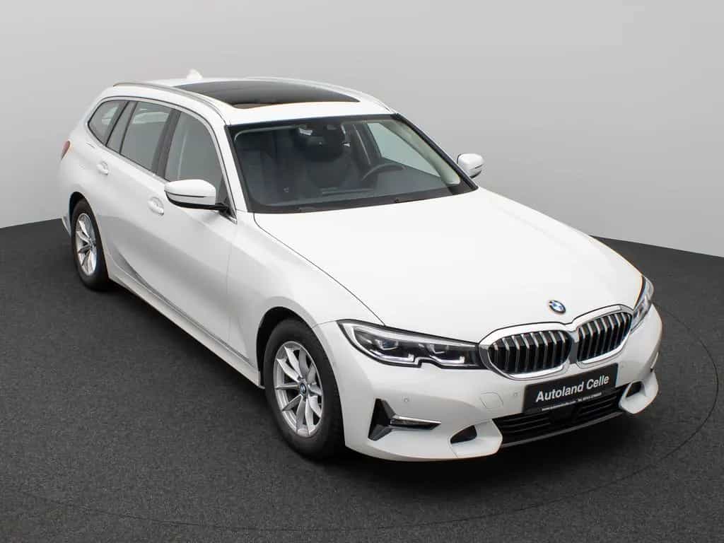 BMW 3 Series d  Luxury Line Panorama Kamera DAB AHK Alarm 08/2021-photo-2