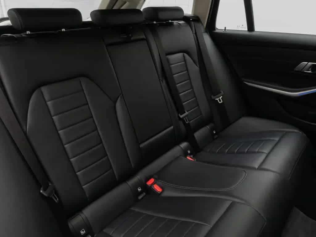 BMW 3 Series d  Luxury Line Panorama Kamera DAB AHK Alarm 08/2021-photo-28