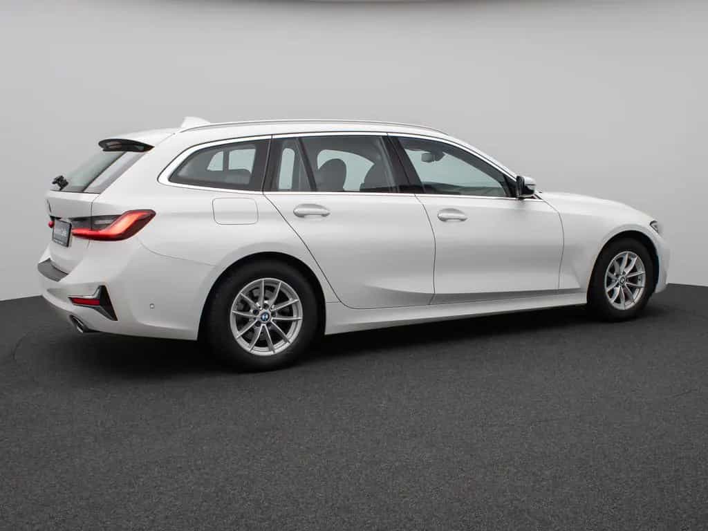 BMW 3 Series d  Luxury Line Panorama Kamera DAB AHK Alarm 08/2021-photo-5
