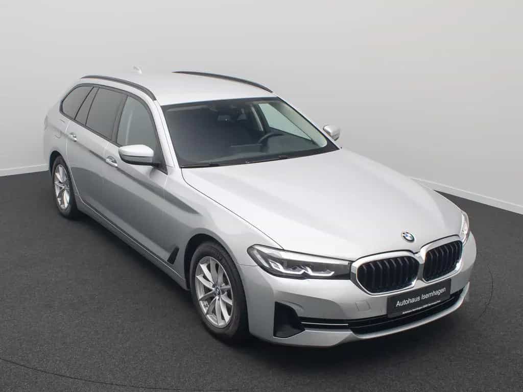 BMW 5 Series d Kamera DAB 4xKlima Alarm GeschwindigReg 10/2020-photo-2