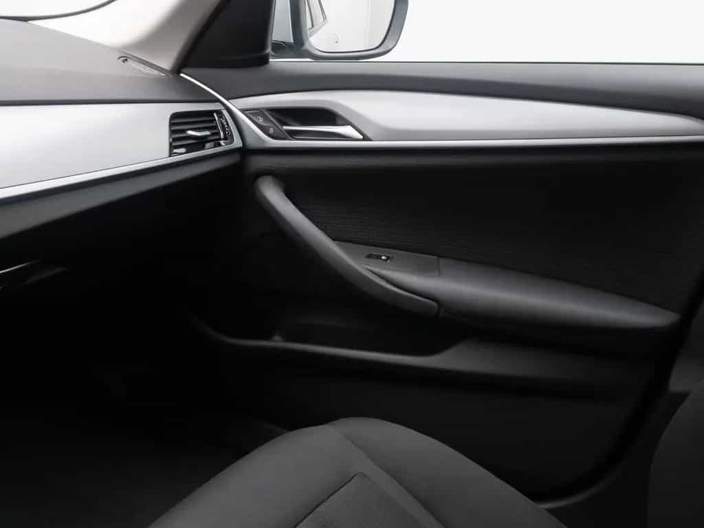 BMW 5 Series d Kamera DAB 4xKlima Alarm GeschwindigReg 10/2020-photo-32