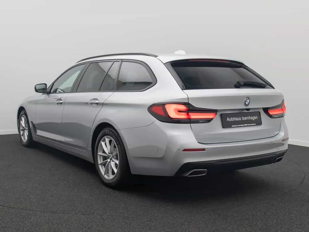 BMW 5 Series d Kamera DAB 4xKlima Alarm GeschwindigReg 10/2020-photo-8