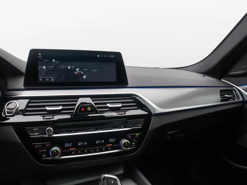 BMW 5 Series 530d M Sport 360°Komfort Panorama HUD DAB 20Zoll 12/2019-photo-21