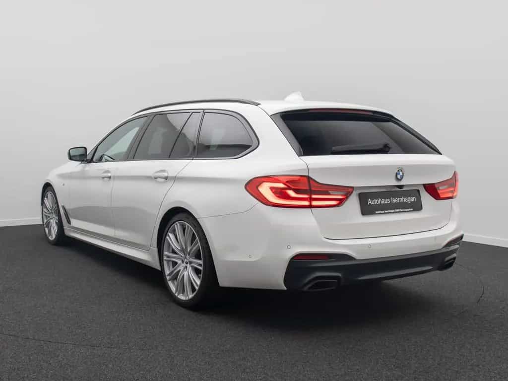 BMW 5 Series 530d M Sport 360°Komfort Panorama HUD DAB 20Zoll 12/2019-photo-8