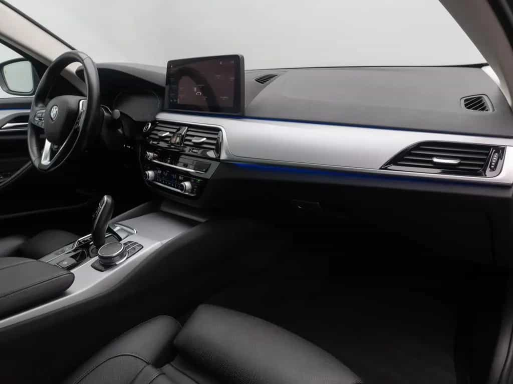 BMW 5 Series d xD 360°Glasdach Laser HUD DAB HiFi SoftCl 04/2021-photo-22