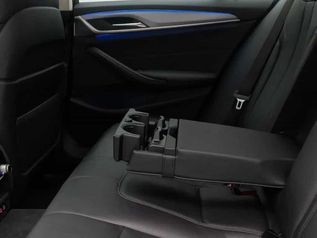 BMW 5 Series d xD 360°Glasdach Laser HUD DAB HiFi SoftCl 04/2021-photo-27