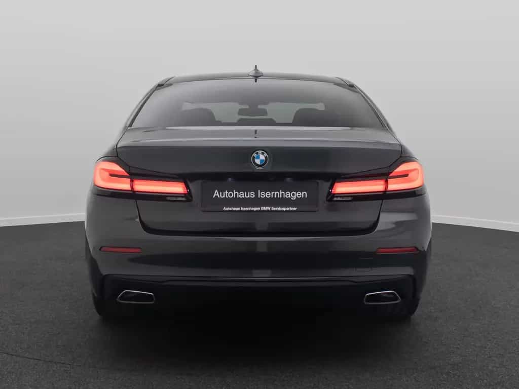 BMW 5 Series d xD 360°Glasdach Laser HUD DAB HiFi SoftCl 04/2021-photo-7
