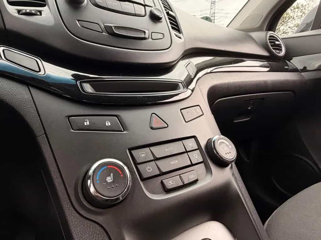 Chevrolet Orlando LT+ 7SITZE/AUTOMATIK/AHK/KLIMA/PDC/XENON 10/2013-photo-12