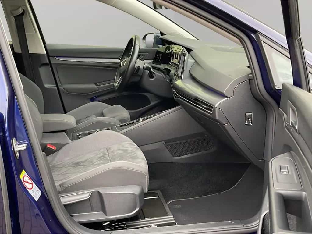 Volkswagen Golf 1,5 eTSI AUTOM PANORA ACC SCHECKHE GARANTIE 03/2020-photo-18