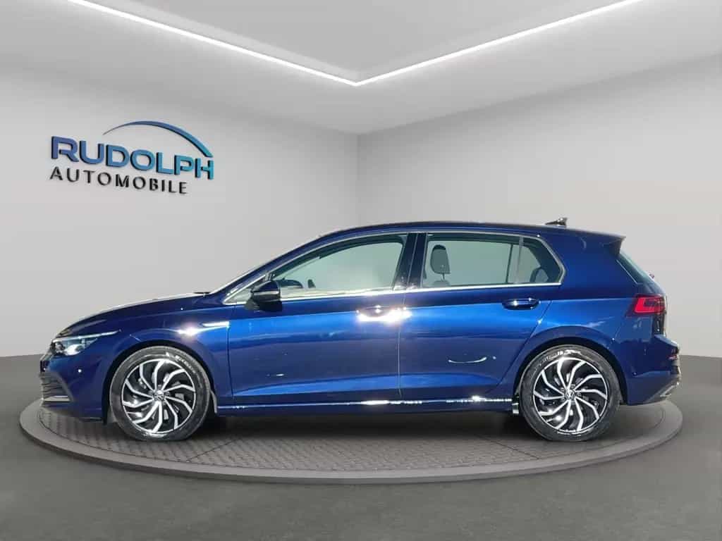 Volkswagen Golf 1,5 eTSI AUTOM PANORA ACC SCHECKHE GARANTIE 03/2020-photo-3