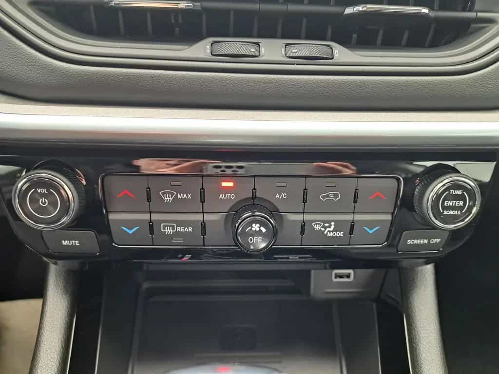 Jeep Compass LIMITED+ 1.5 e-Hybrid PANODACH 19"ALU 01/2023-photo-9