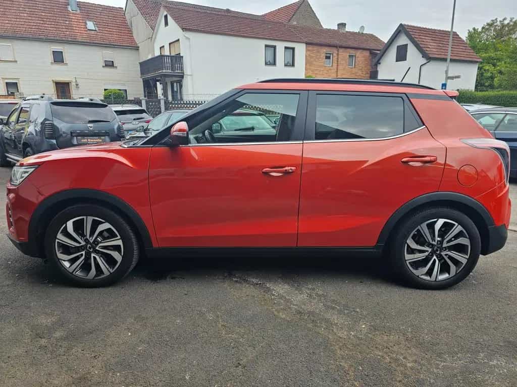 Ssangyong Tivoli 1.5 T Navi Leder Kamera Sitzheizung Sitzb 10/2019-photo-2