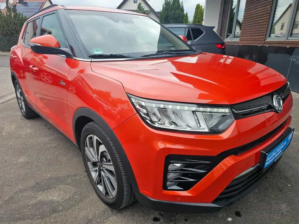 Ssangyong Tivoli 1.5 T Navi Leder Kamera Sitzheizung Sitzb 10/2019-photo-4