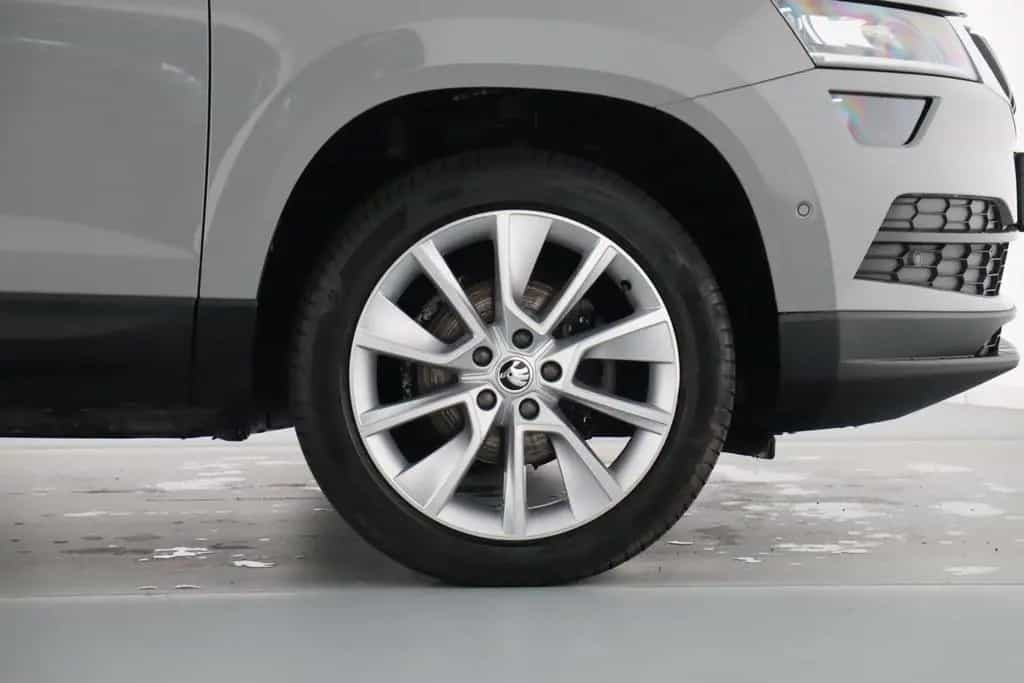 Skoda Karoq STYLE 1.5TSI ANHÄNGERKUPPLUNG+VARIOFLEX 05/2019-photo-4