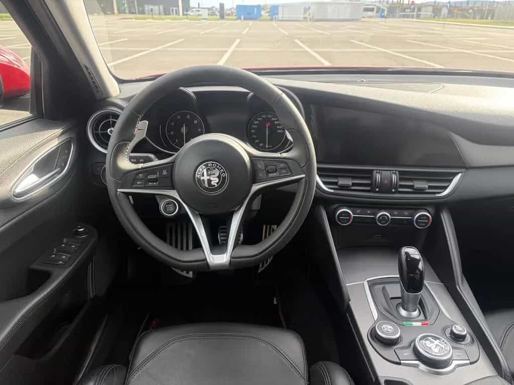 Alfa Romeo Giulia 2.0 Turbo 16V 206kW AT8-Q4 Veloce Veloce 07/2018-photo-4