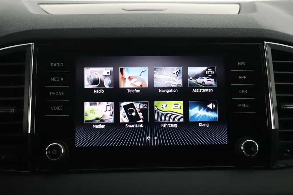 Skoda Karoq TOUR 1.5TSI DSG VOLL-LED+RÜCKFAHRKAMERAuvm 10/2023-photo-17