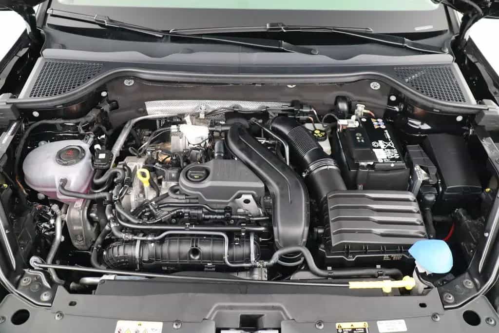 Skoda Karoq TOUR 1.5TSI DSG VOLL-LED+RÜCKFAHRKAMERAuvm 10/2023-photo-25