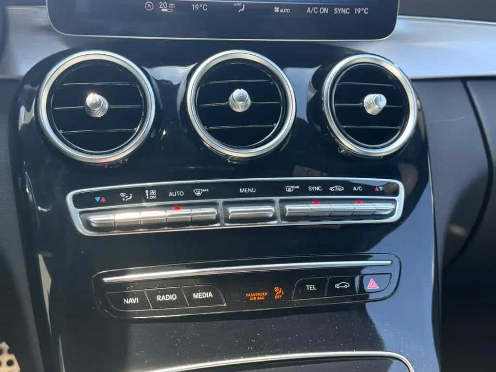 Mercedes-Benz C 180 T AMG Line *AHK*PANO*LEDER* 01/2021-photo-27