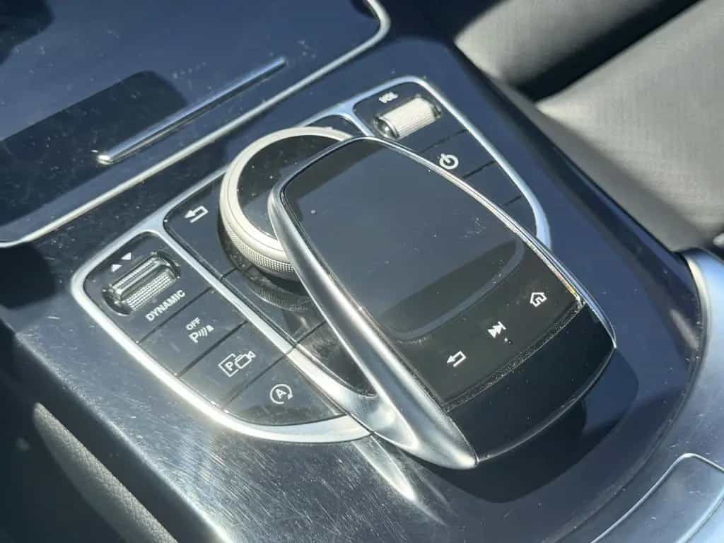Mercedes-Benz C 180 T AMG Line *AHK*PANO*LEDER* 01/2021-photo-28