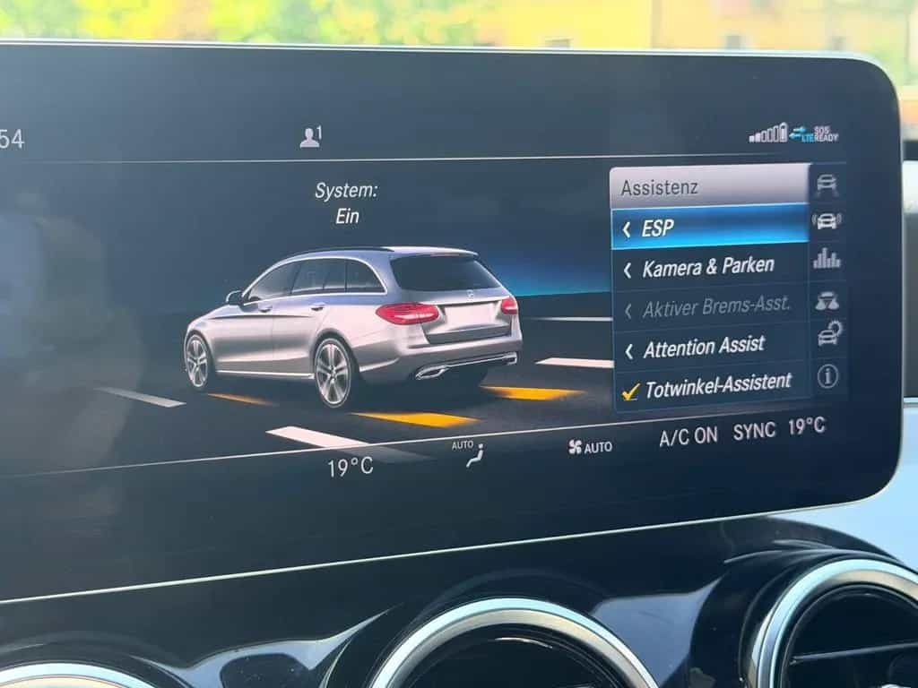 Mercedes-Benz C 180 T AMG Line *AHK*PANO*LEDER* 01/2021-photo-29