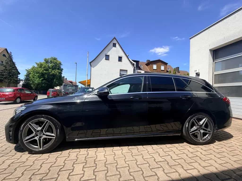 Mercedes-Benz C 180 T AMG Line *AHK*PANO*LEDER* 01/2021-photo-4