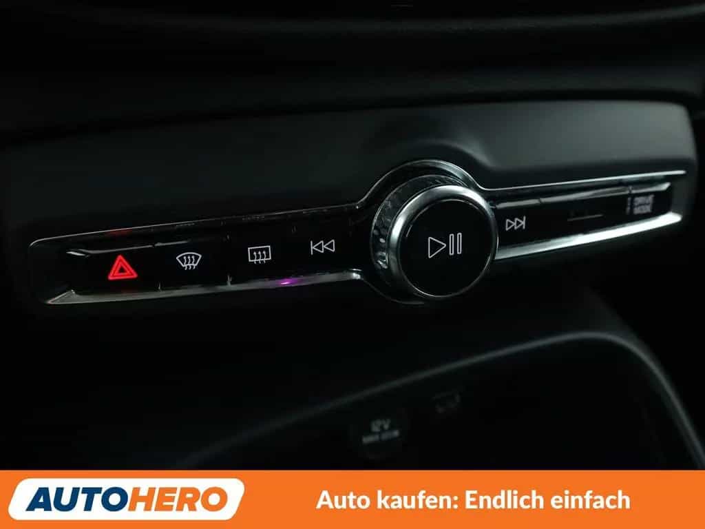 Volvo XC40 2.0 D3 Inscription 2WD Aut.*NAV*LED*ACC*CAM 04/2020-photo-25