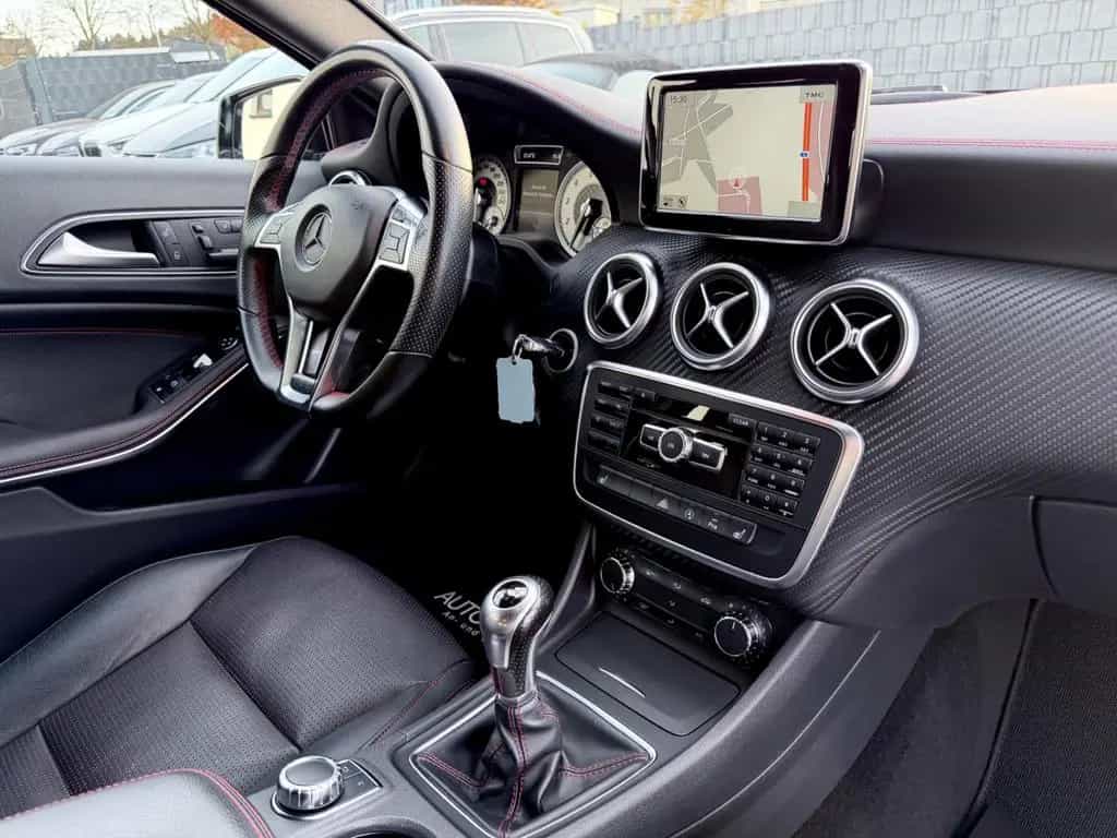 Mercedes-Benz A-Class / AMG LINE / NAVI / PDC / LEDER / GARANTIE 05/2015-photo-11