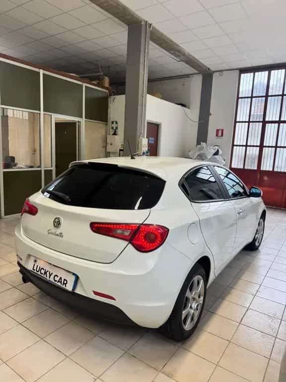 Alfa Romeo Giulietta 1.6 JTDm-2 105 CV Distincti 03/2010-photo-5