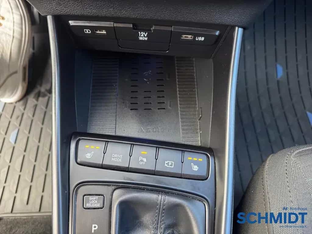 Hyundai i20 Trend BOSE Sound 7G-DCT Navi-Paket Kimaatm. 12/2020-photo-13