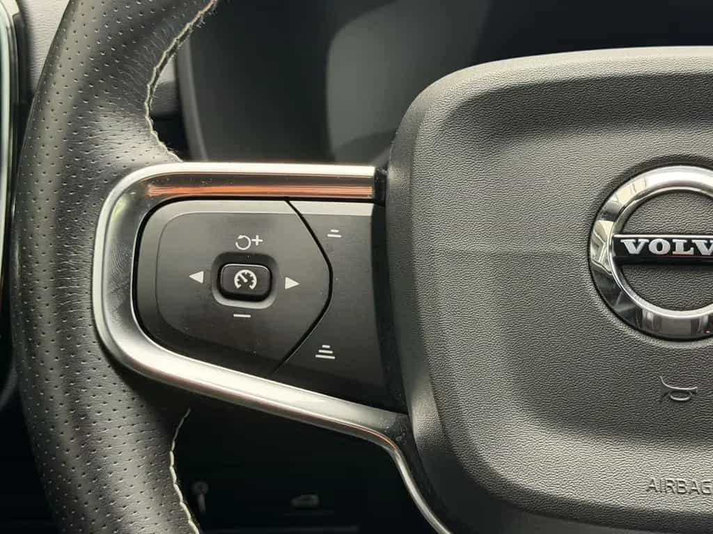 Volvo XC40 R Design AWD LED Navi VirtuelCockit Sensus 10/2018-photo-33