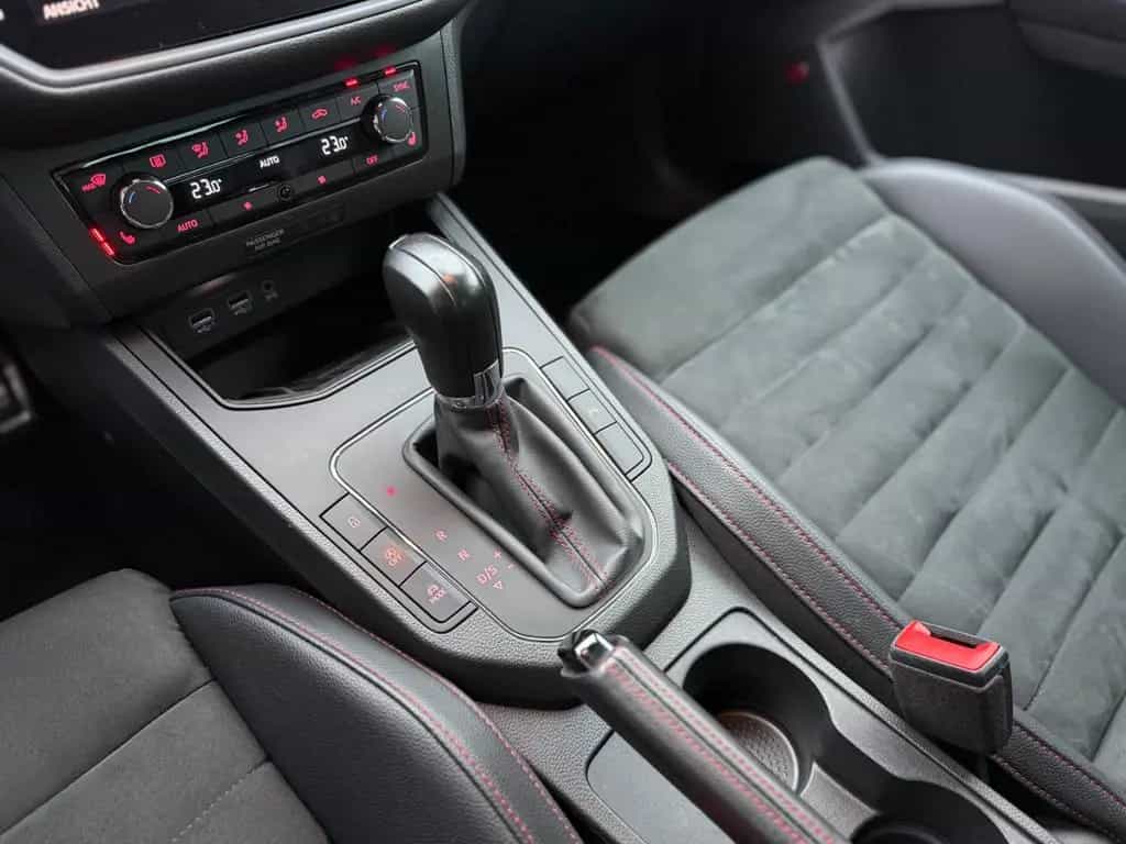Seat Ibiza FR-LINE *LED*PDC*DAB*NAVI*R-KAMERA* 11/2019-photo-17