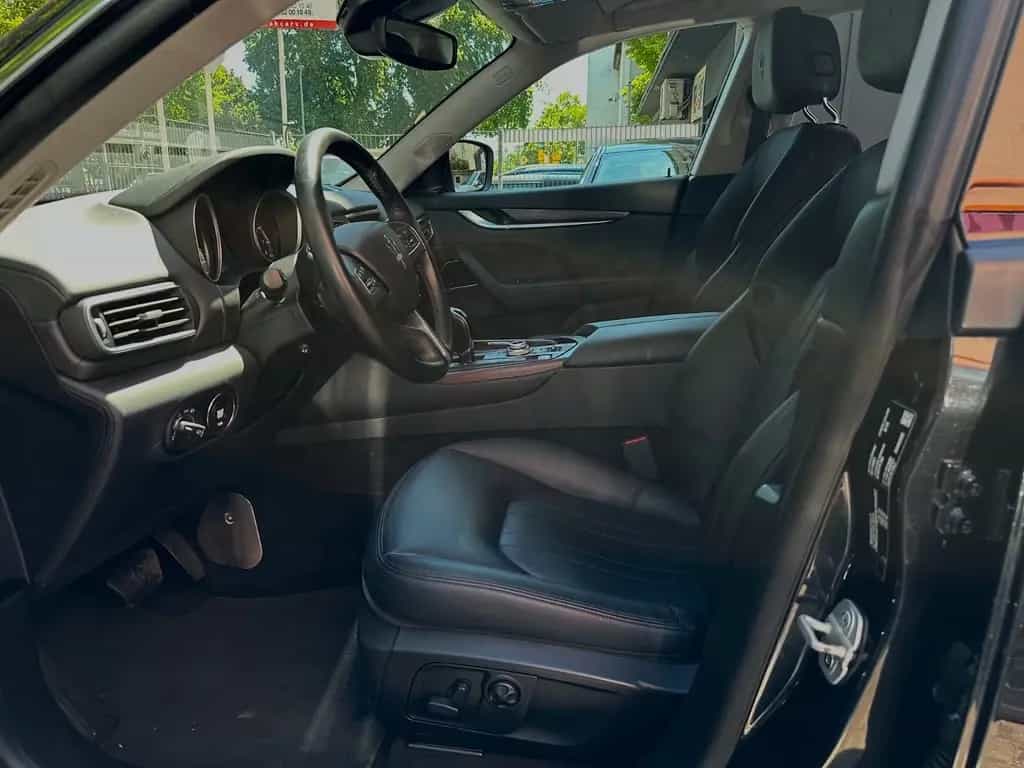 Maserati Levante Q4 Deutsch! 1.Hand Scheckheft! 360° Luft 03/2018-photo-13