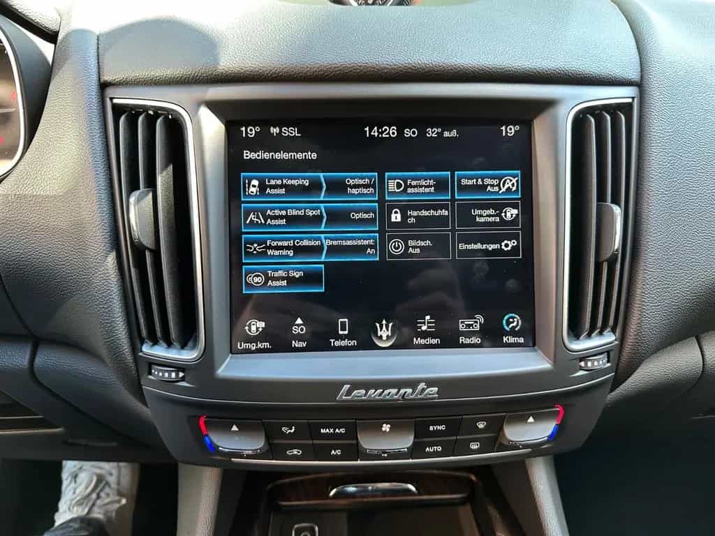 Maserati Levante Q4 Deutsch! 1.Hand Scheckheft! 360° Luft 03/2018-photo-16