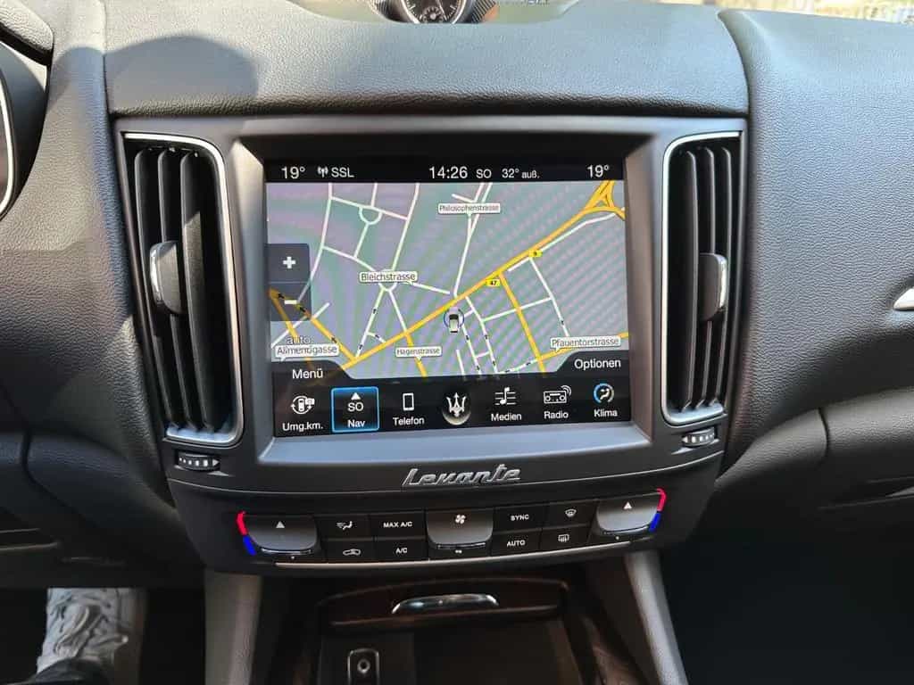 Maserati Levante Q4 Deutsch! 1.Hand Scheckheft! 360° Luft 03/2018-photo-18