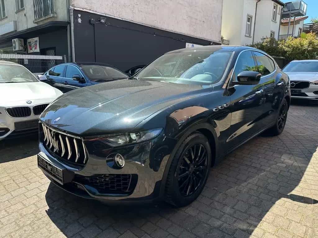 Maserati Levante Q4 Deutsch! 1.Hand Scheckheft! 360° Luft 03/2018-photo-2