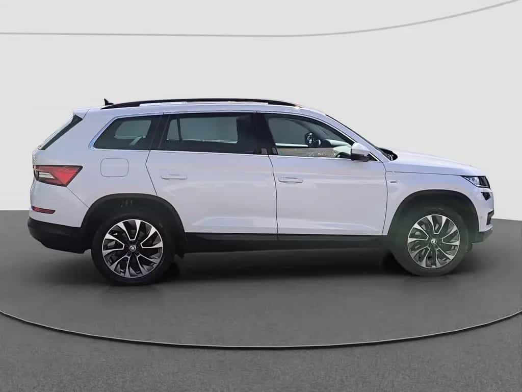 Skoda Kodiaq 2.0 TSI DSG 4x4 Drive 125 AHK NAVI PANO R 04/2021-photo-10