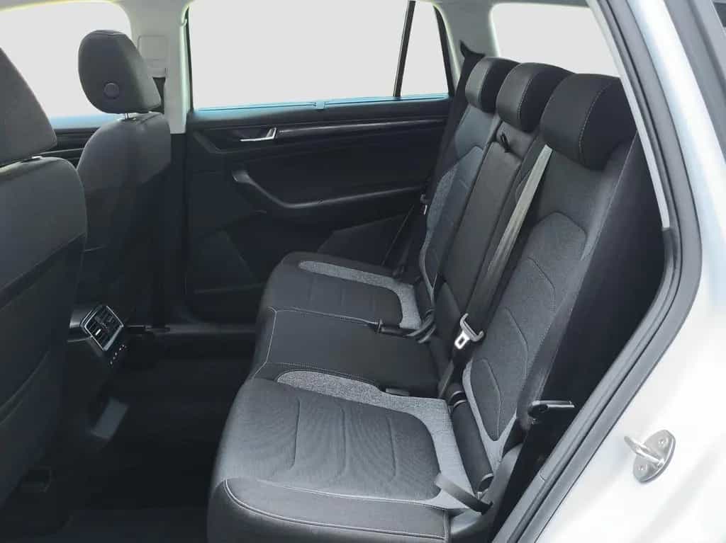 Skoda Kodiaq 2.0 TSI DSG 4x4 Drive 125 AHK NAVI PANO R 04/2021-photo-16