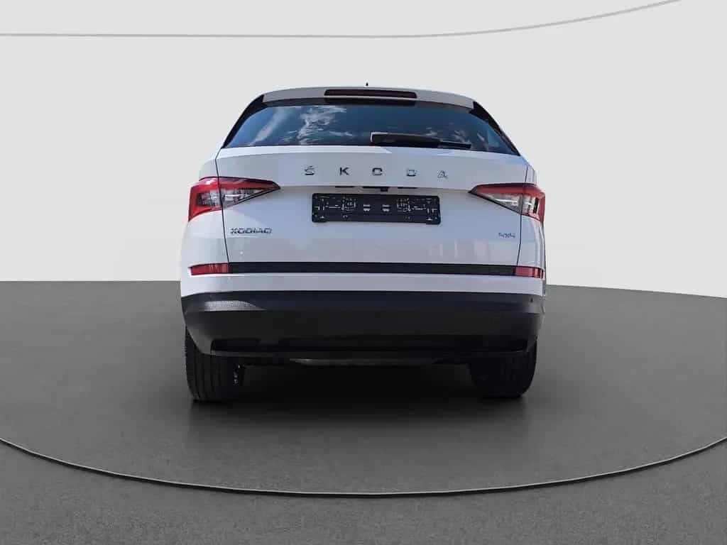 Skoda Kodiaq 2.0 TSI DSG 4x4 Drive 125 AHK NAVI PANO R 04/2021-photo-8