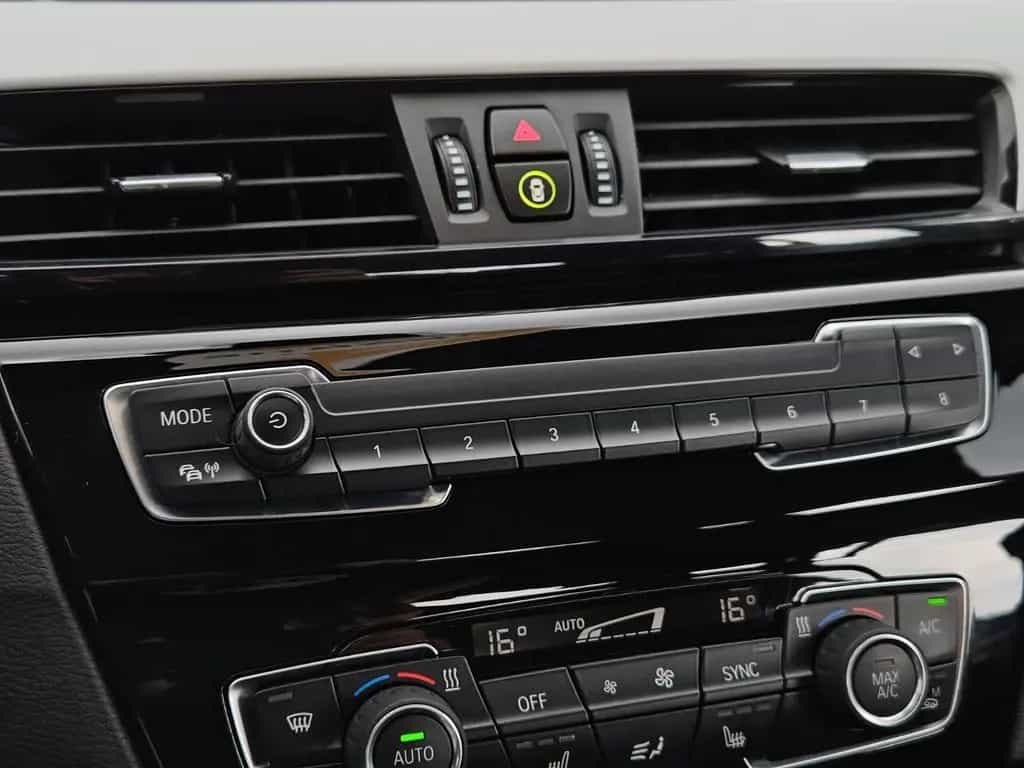 BMW X1 sDrive 18 i Advantage*LED*Navi*Ambiente*PDC* 08/2019-photo-28