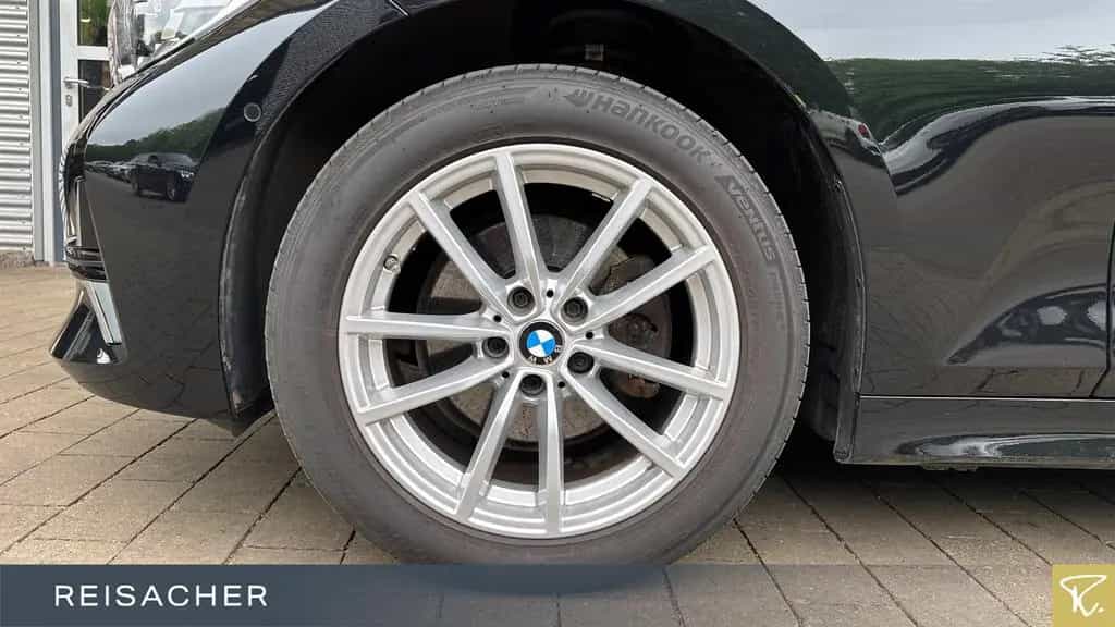 BMW 320 d A xDrive Lim Luxury-Line,GSD,AHK,LCProf 08/2021-photo-2