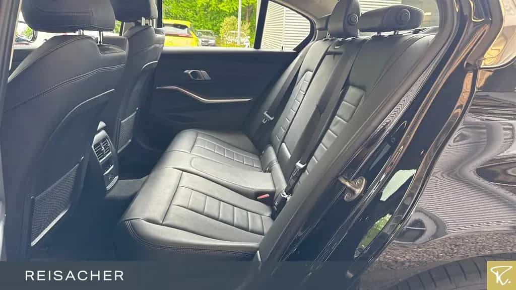BMW 320 d A xDrive Lim Luxury-Line,GSD,AHK,LCProf 08/2021-photo-7