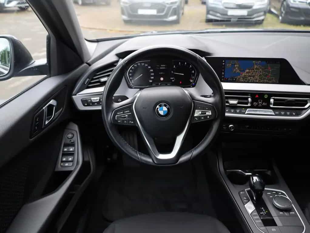 BMW 118 Advantage*Tempomat*Live Cockpit*CarPlay*LED 01/2020-photo-15