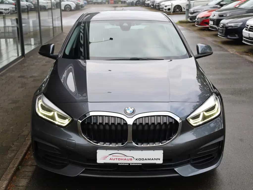 BMW 118 Advantage*Tempomat*Live Cockpit*CarPlay*LED 01/2020-photo-2