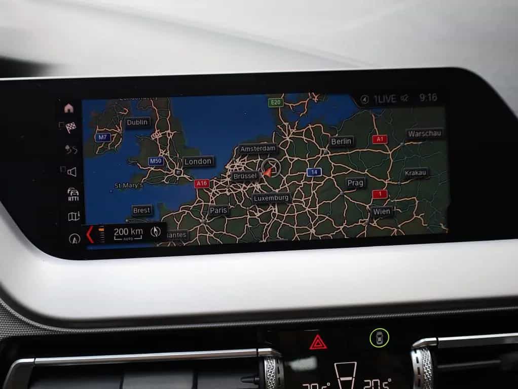 BMW 118 Advantage*Tempomat*Live Cockpit*CarPlay*LED 01/2020-photo-23