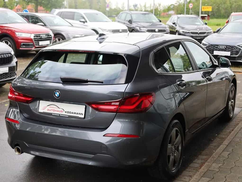 BMW 118 Advantage*Tempomat*Live Cockpit*CarPlay*LED 01/2020-photo-9