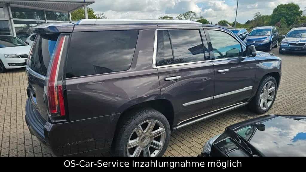 Cadillac Escalade Platinum+LED+SHZ+LHZ+ACC+Head Up+7Sitz 01/2015-photo-2