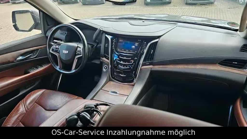 Cadillac Escalade Platinum+LED+SHZ+LHZ+ACC+Head Up+7Sitz 01/2015-photo-4