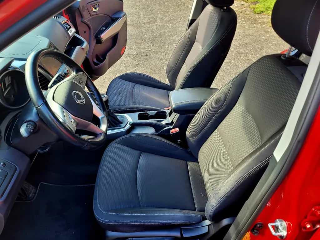 Ssangyong Tivoli 1.6 e-XGi 160 QUARTZ 2WD 02/2017-photo-17